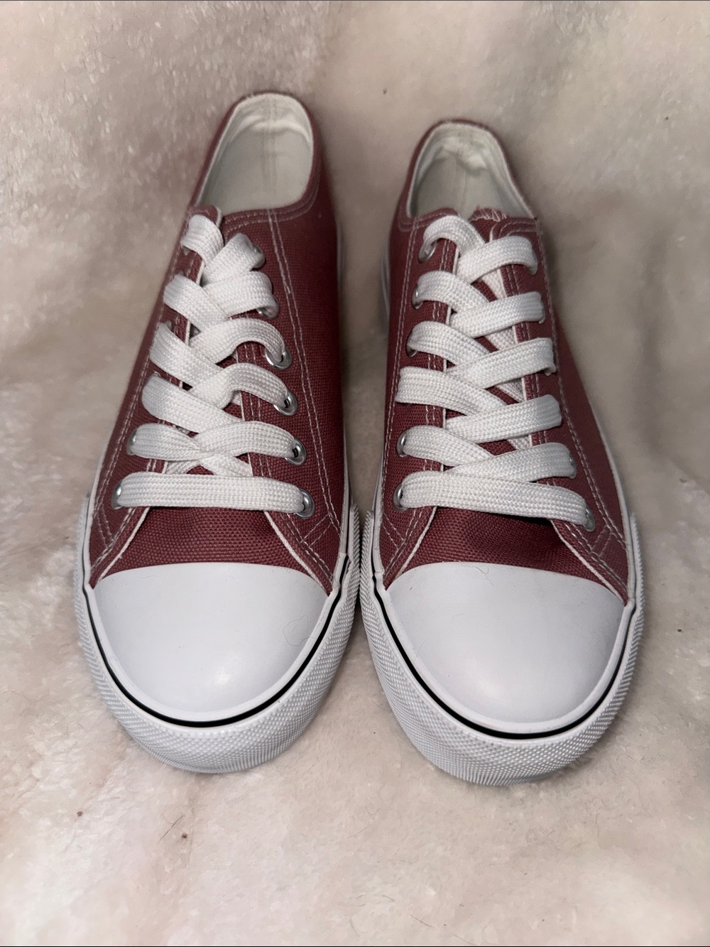 Classic Low-Top Canvas Sneakers in Dusty Rose